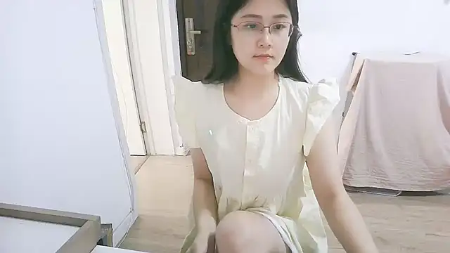 Snapshot of 98bunny chatting on July 7, 7:09 am 98bunny online show from July 7, 7:09 am