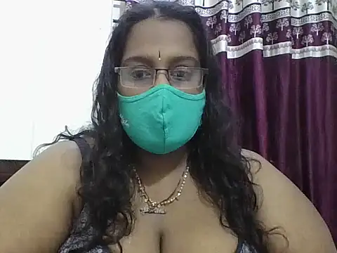 Snapshot of Reena-gowda chatting on September 9, 6:18 pm Reena-gowda online show from September 9, 6:18 pm