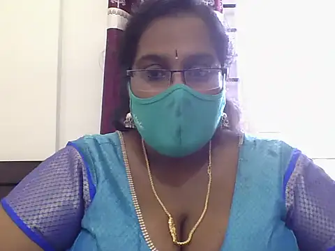 Snapshot of Reena-gowda chatting on September 18, 6:15 am Reena-gowda online show from September 18, 6:15 am