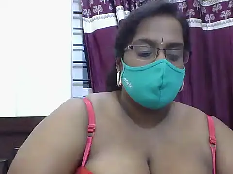 Snapshot of Reena-gowda chatting on October 12, 5:45 pm Reena-gowda online show from October 12, 5:45 pm