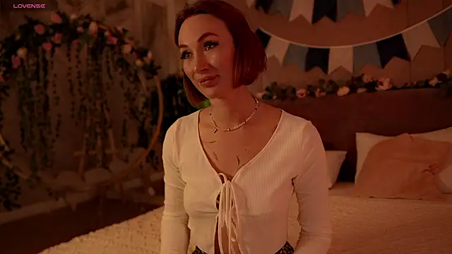 Snapshot of Serena_Waldarf chatting on September 30, 4:56 pm Serena Waldarf online show from September 30, 4:56 pm