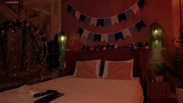 Snapshot of Serena_Waldarf chatting on October 4, 5:22 pm Serena Waldarf online show from October 4, 5:22 pm