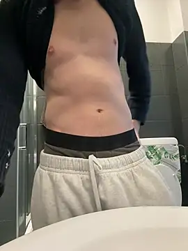 mario231197 online show from February 18, 6:20 am