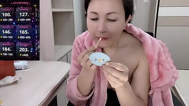 JackieBell online show from October 31, 1:50 am