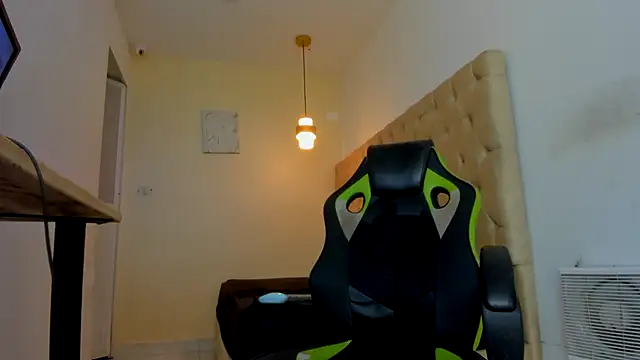 Darkknightx01 online show from October 27, 1:09 am