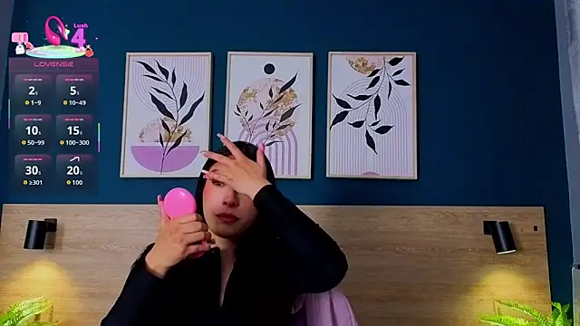 SarahMiler  online show from December 3, 7:34 pm