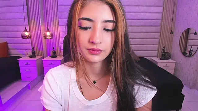 VictoriaaBlair online show from May 19, 7:42 pm
