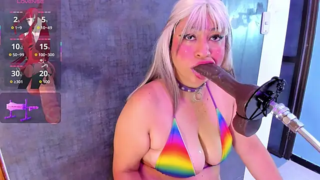 lisa milf  online show from October 11, 3:39 am