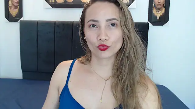 Snapshot of cieloDal chatting on September 19, 5:09 am cieloDal online show from September 19, 5:09 am