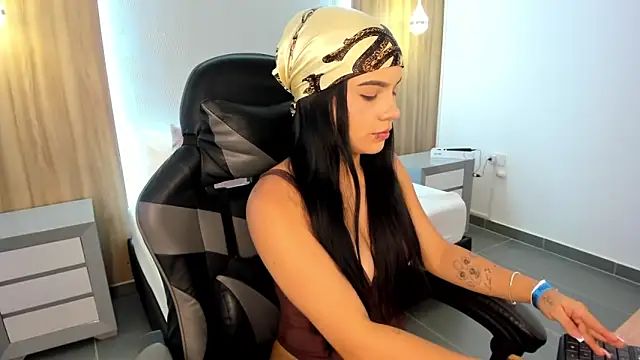 megara x  online show from November 4, 2:10 am