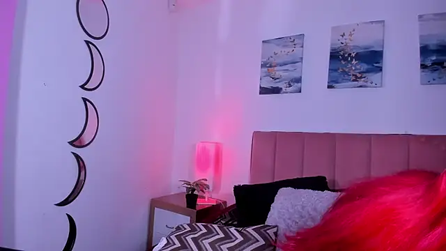 Maddy Mills online show from May 6, 11:37 am