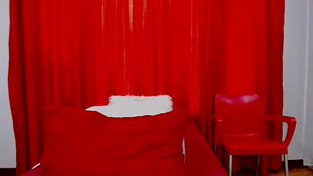 SexyBustyBoobs online show from November 29, 3:31 am