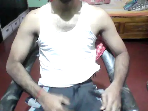 Snapshot of darkbluemoon chatting on March 18, 6:05 am darkbluemoon online show from March 18, 6:05 am