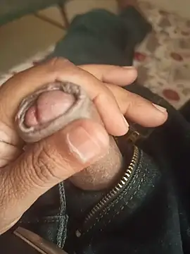 Snapshot of silvaa89 chatting on October 12, 9:52 am silvaa89 online show from October 12, 9:52 am