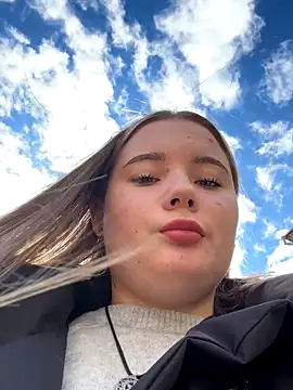 Snapshot of StephanieMur chatting on October 1, 5:46 am StephanieMur online show from October 1, 5:46 am