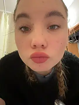 StephanieMur online show from November 25, 4:01 am