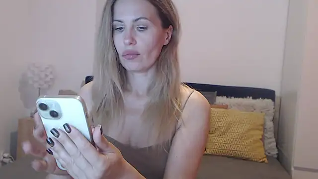 Snapshot of Lika_Soul chatting on July 24, 3:54 pm Lika Soul online show from July 24, 3:54 pm