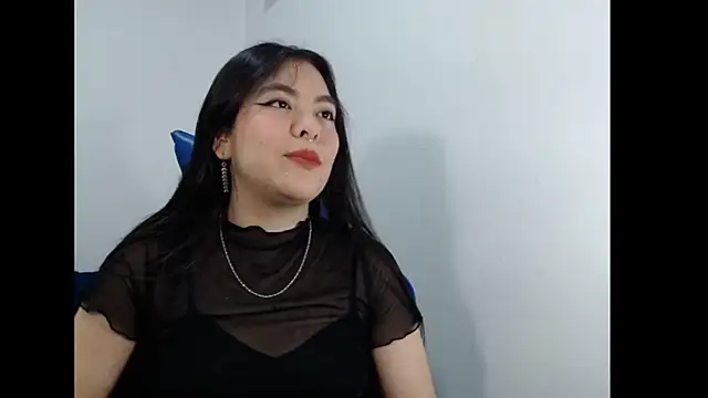 Snapshot of EloiseJun chatting on May 6, 6:41 am EloiseJun online show from May 6, 6:41 am