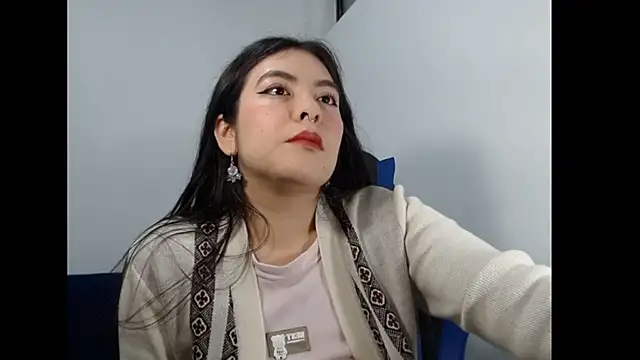 Snapshot of EloiseJun chatting on June 16, 4:37 am EloiseJun online show from June 16, 4:37 am