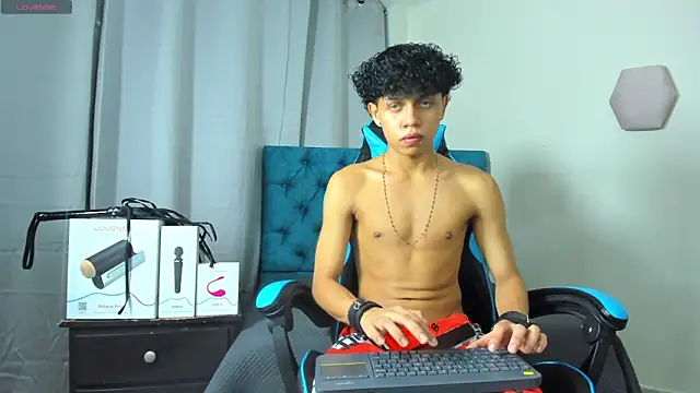 Snapshot of _taylor_black chatting on September 10, 1:16 am taylor black online show from September 10, 1:16 am