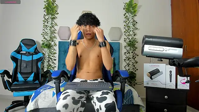 Snapshot of _taylor_black chatting on September 30, 9:31 pm taylor black online show from September 30, 9:31 pm