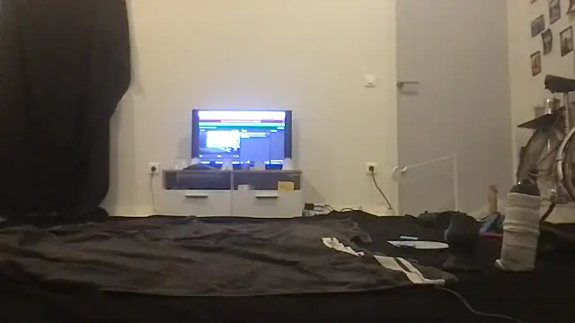 Zaak91190 online show from April 11, 11:31 pm