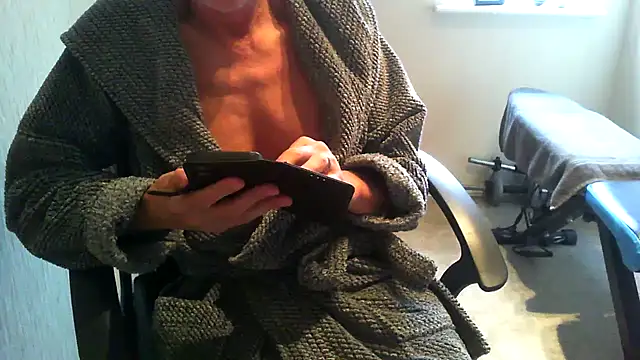 Snapshot of rogpb chatting on October 13, 8:03 am rogpb online show from October 13, 8:03 am