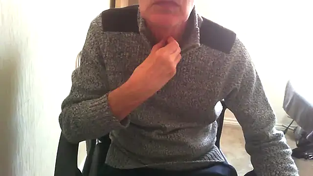 Snapshot of rogpb chatting on March 21, 1:05 pm rogpb online show from March 21, 1:05 pm