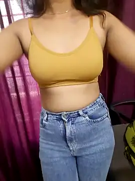 Snapshot of Monalisa670 chatting on September 24, 1:42 am Monalisa670 online show from September 24, 1:42 am