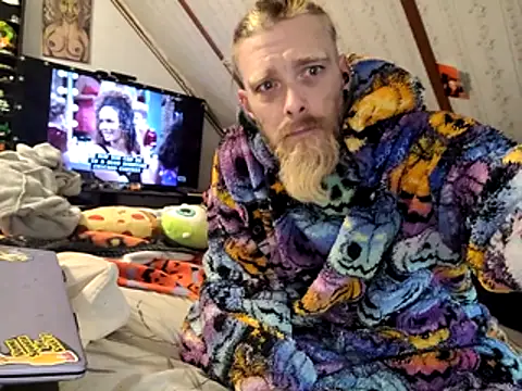 thejuicybacon online show from November 25, 11:10 am