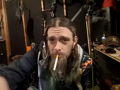 thejuicybacon online show from April 25, 5:54 am