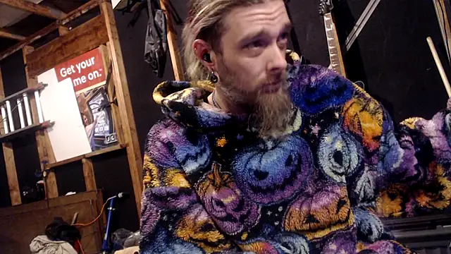 thejuicybacon online show from April 28, 9:25 am