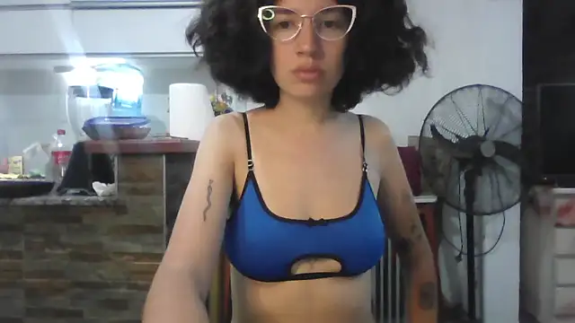 loliporomero online show from October 10, 12:53 am