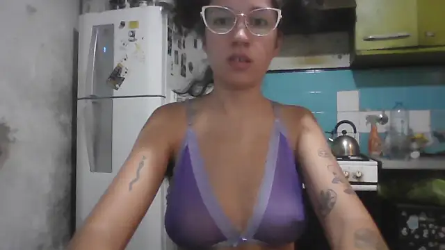 loliporomero online show from February 20, 1:02 am