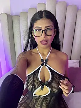 daphnevans online show from January 6, 12:36 am