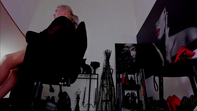 Snapshot of demisweet chatting on February 4, 1:55 am demisweet online show from February 4, 1:55 am