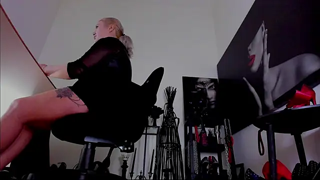 Snapshot of demisweet chatting on February 10, 5:33 am demisweet online show from February 10, 5:33 am