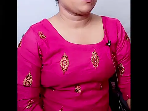 LushVamp online show from September 12, 9:20 am