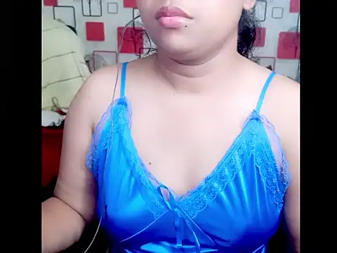 LushVamp online show from September 16, 11:55 am