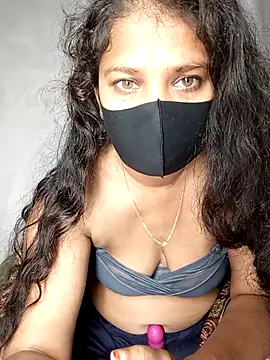 Snapshot of LushVamp chatting on January 18, 2:54 pm LushVamp online show from January 18, 2:54 pm