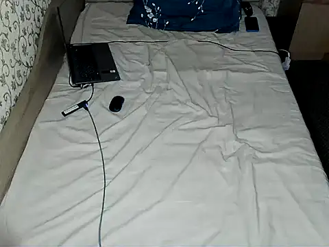 Snapshot of bul_boy chatting on April 7, 5:35 pm bul boy online show from April 7, 5:35 pm