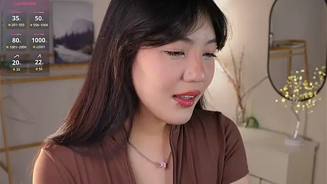 Snapshot of MoiraEger chatting on December 18, 4:13 pm MoiraEger online show from December 18, 4:13 pm