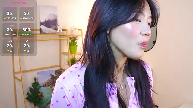 Snapshot of MoiraEger chatting on February 4, 4:02 pm MoiraEger online show from February 4, 4:02 pm