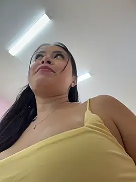 Snapshot of CrisMarulanda chatting on June 23, 7:12 pm CrisMarulanda online show from June 23, 7:12 pm