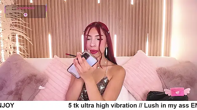 MylaDreams online show from September 18, 3:19 am