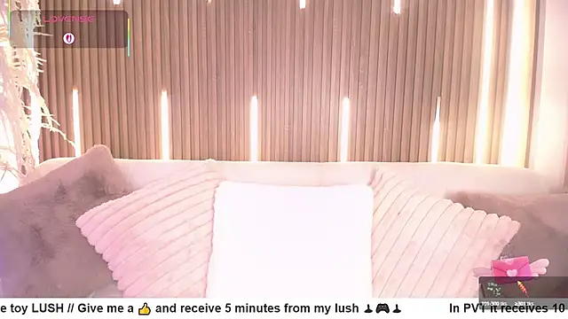 MylaDreams online show from September 24, 3:21 am