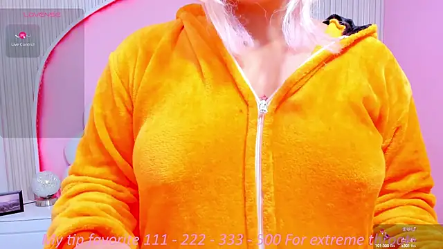 hinata dolly online show from October 14, 11:22 am