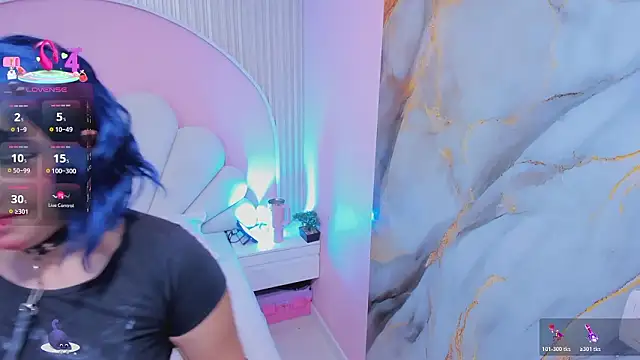 hinata dolly online show from January 15, 11:15 am