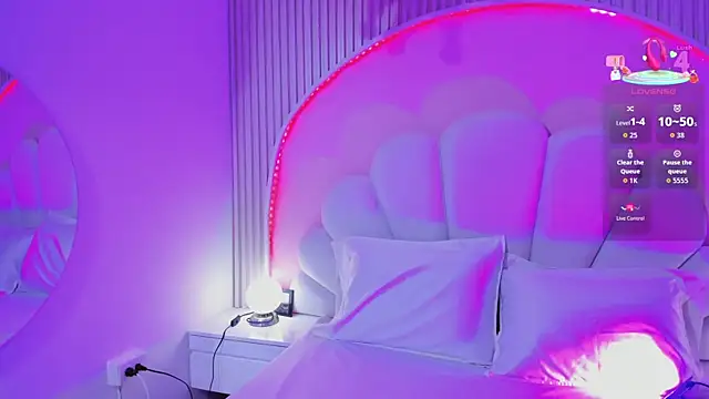 hinata dolly online show from March 31, 11:32 am