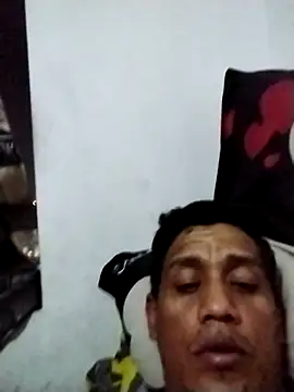 Snapshot of XRonny6 chatting on July 12, 1:18 am XRonny6 online show from July 12, 1:18 am